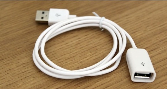 12V व्हाइट मिनी इलेक्ट्रॉनिक USB कार अभियोक्ता अनुकूलक केबल किट के लिए iPhone 4